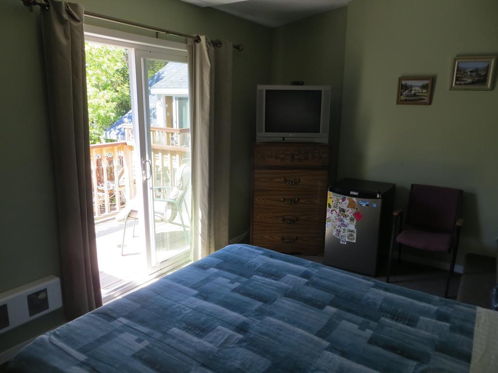Leah Jane'S Bed & Breakfast Moncton Room photo