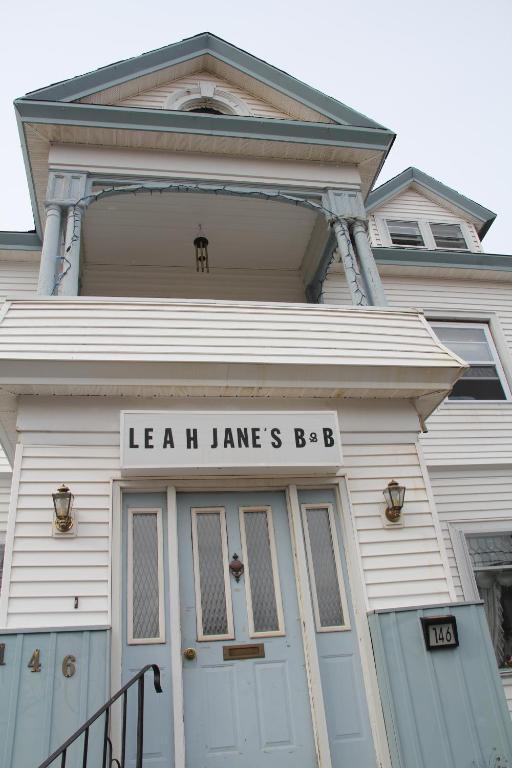 Leah Jane'S Bed & Breakfast Moncton Exterior photo
