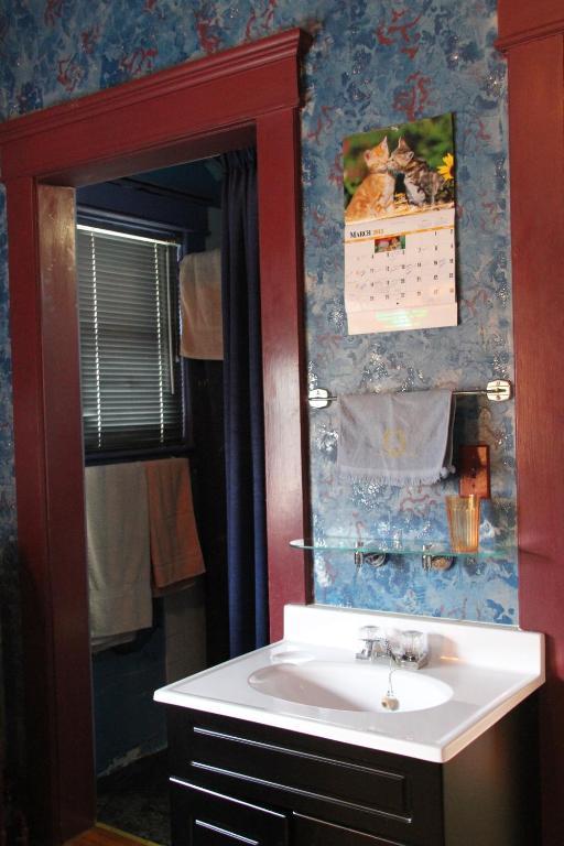 Leah Jane'S Bed & Breakfast Moncton Room photo