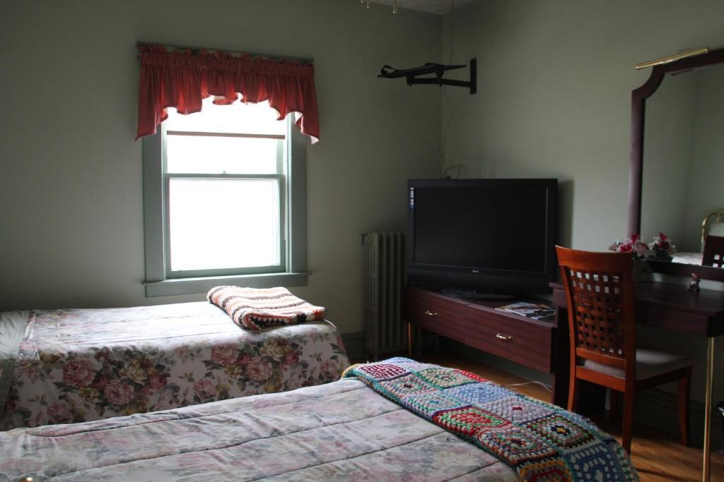 Leah Jane'S Bed & Breakfast Moncton Room photo