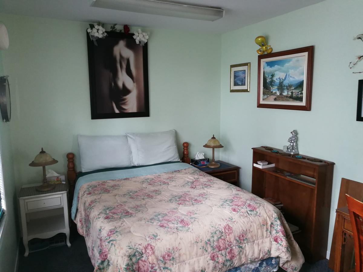 Leah Jane'S Bed & Breakfast Moncton Exterior photo